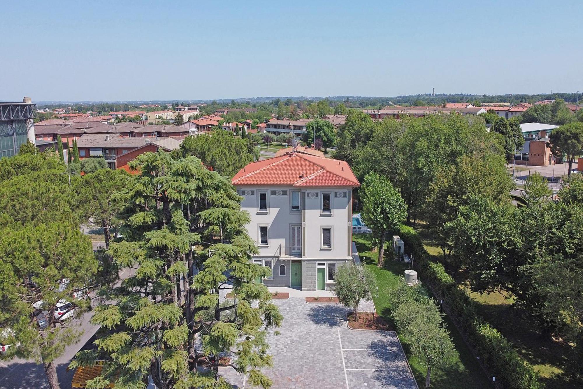 Villa Caterina Apartments By Wonderful Italy Desenzano del Garda Exterior foto