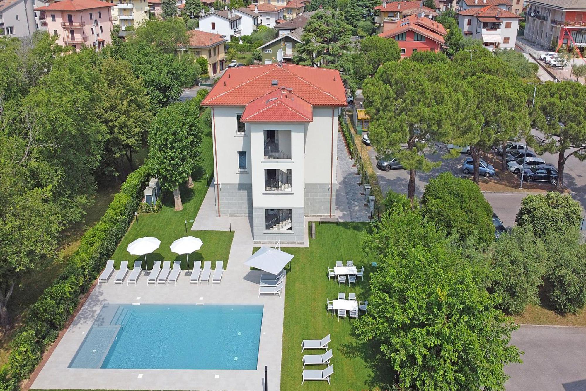 Villa Caterina Apartments By Wonderful Italy Desenzano del Garda Exterior foto