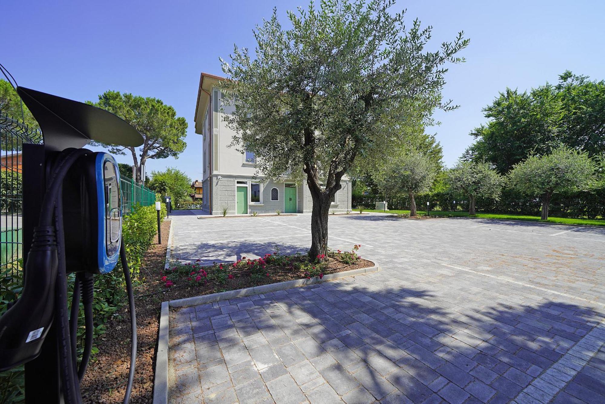 Villa Caterina Apartments By Wonderful Italy Desenzano del Garda Exterior foto
